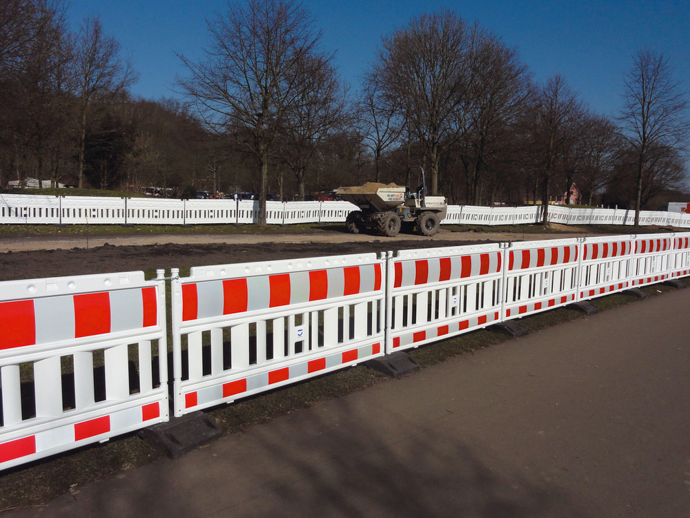 Barrier fence Euro 2 to ZTV-SA, W 2000 mm, red white with lamp adapter - 2