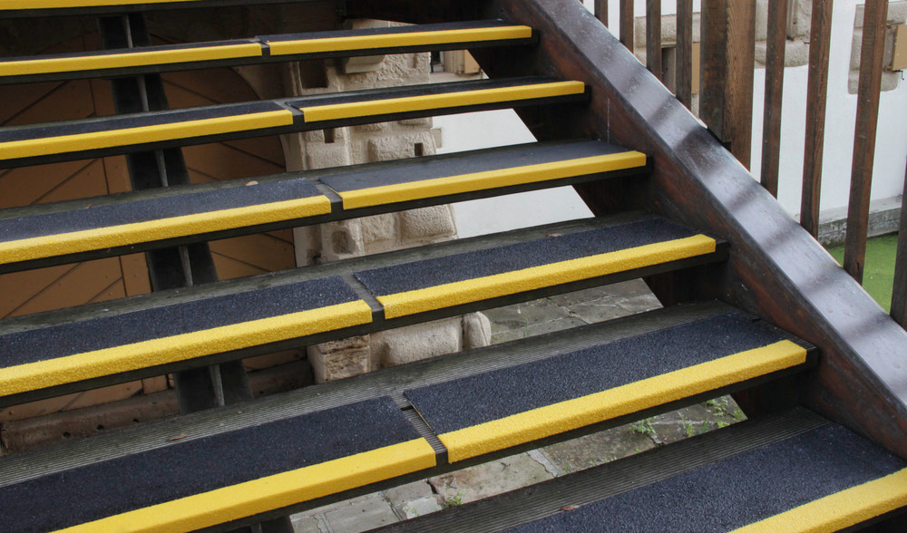 Antislip stair nosing GRP, D 230, W 600 mm, front 30 mm, black, front yellow, 1 piece - 2