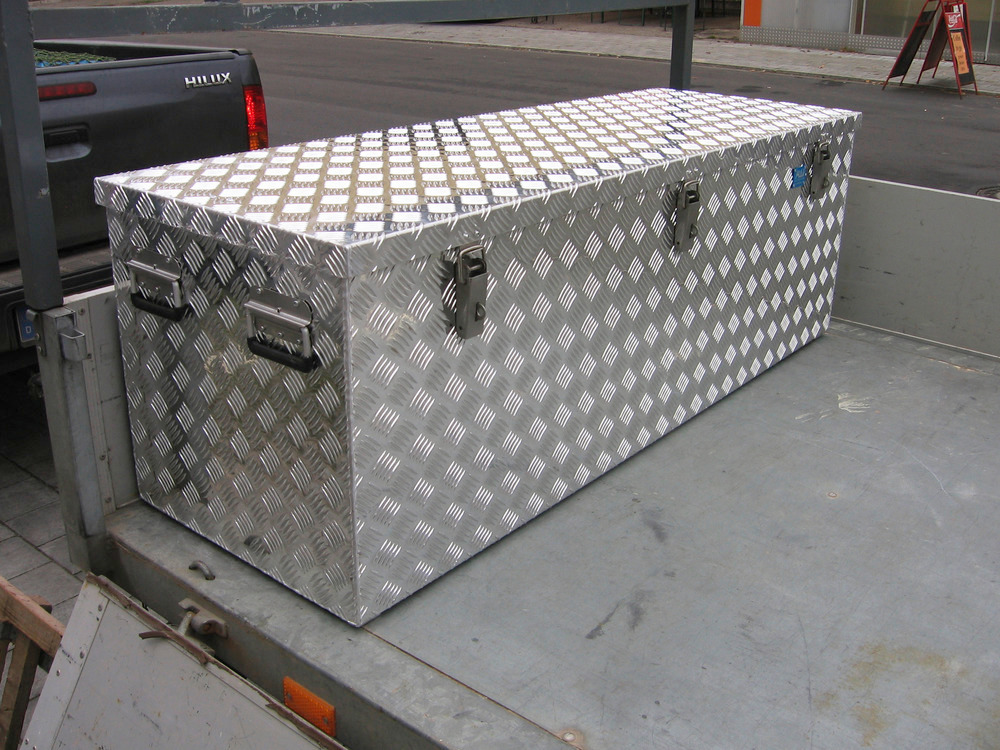 nariz legislación Espíritu Caja de transporte de chapa ondulada de aluminio, volumen 375 litros
