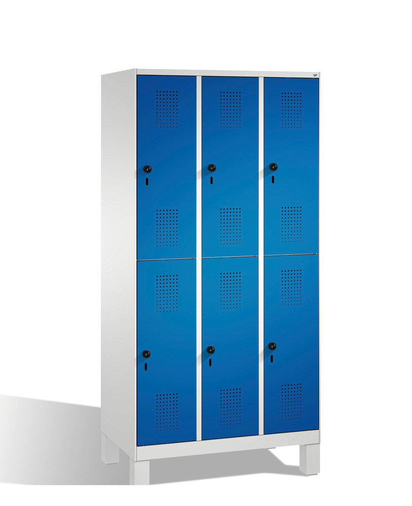 Garderobeskab Evolo, 6 sektioner, B 900, D 500, H 1850 mm, med fødder, grå/blå - 1