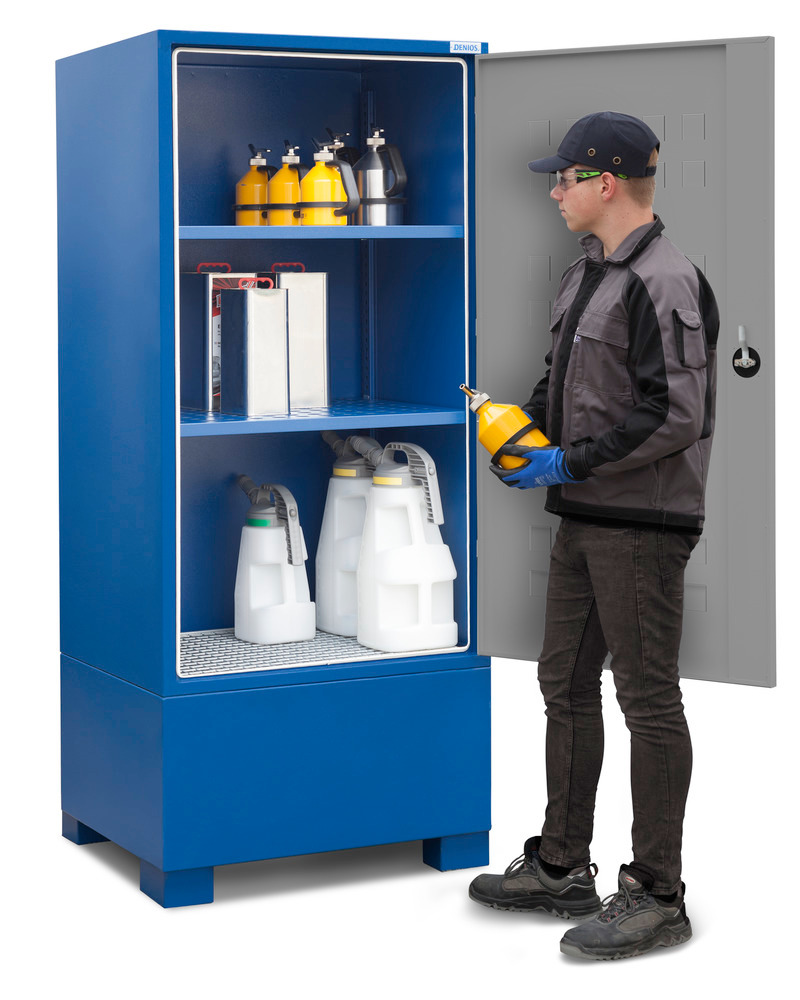 Depósito para material perigoso com portas e 2 prateleiras para recipientes pequenos: SteelSafe D1 - 3