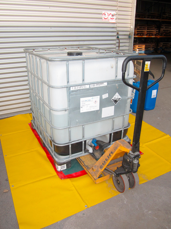 Skládací vana na úkapy se sorpční podložkou, 1400 x 1080 mm, objem 3 litry - 2