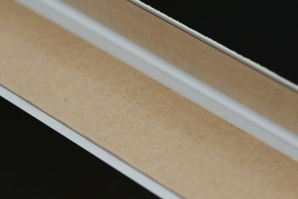 Protišmykový nášľapný profil na schod, fotoluminiscenčný, š 610 mm, 2 pruhy - 2