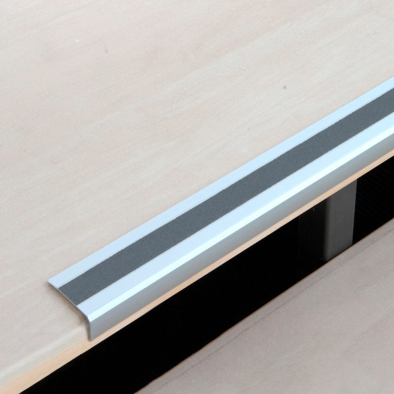 Perfil de borde de peldaño antideslizante, aluminio m2 Easy Clean gris, ancho 610 mm, grosor 4 mm