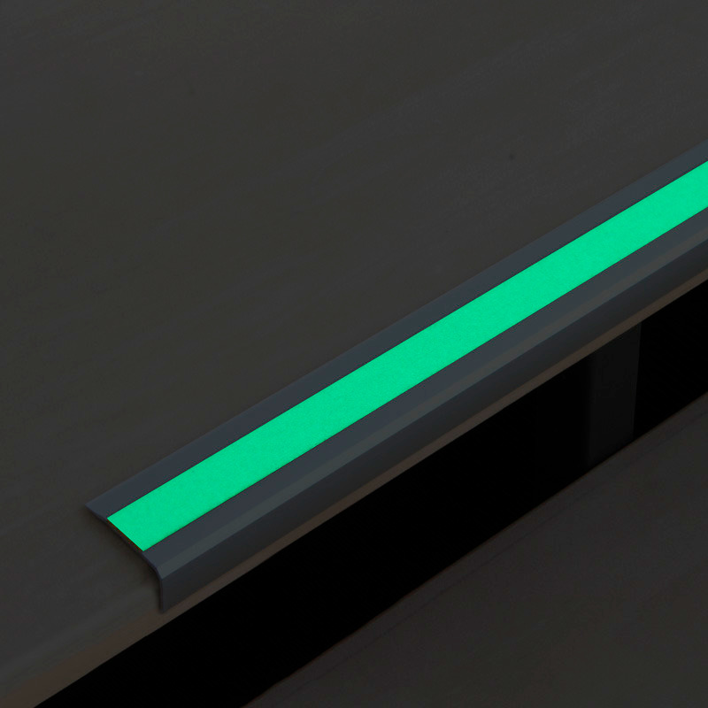 Protišmyková schodová lišta, Aluminium m2, luminiscenčný pruh, dĺžka 800 mm, typ B - 1