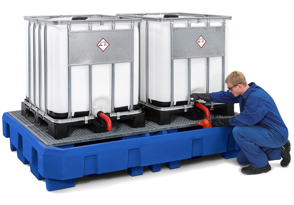 Spill pallet classic-line in polyethylene (PE) for 2 IBCs, with dispensing area and galvanised grid - 2