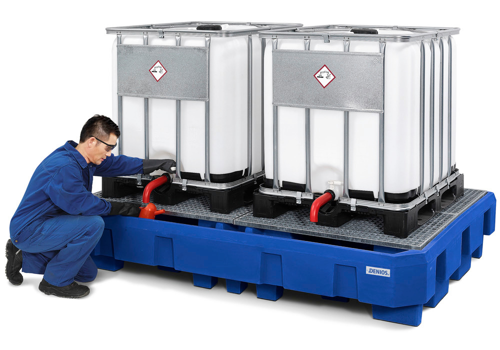Spill pallet classic-line in polyethylene (PE) for 2 IBCs, with dispensing area and galvanised grid - 3