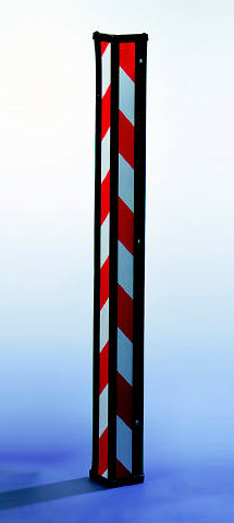 Skyddsvinkel Universal (1 par), för kant- och pelarskydd, randig i rött/vitt - 1