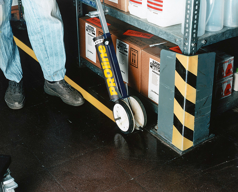 Značkovací vozík typ 50, pro 1 sprej s barvou, šířka čáry 50 až 75 mm - 2