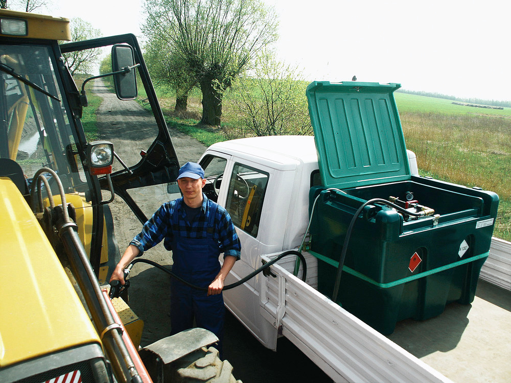 Distributore mobile diesel in polietilene (PE), pompa da 12 Volt, volume 900 litri - 4