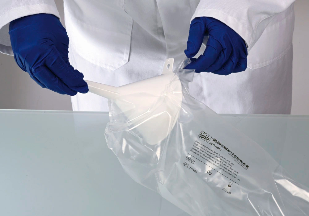 Single-use liquid funnel Bio-PE, white, sterile - 1