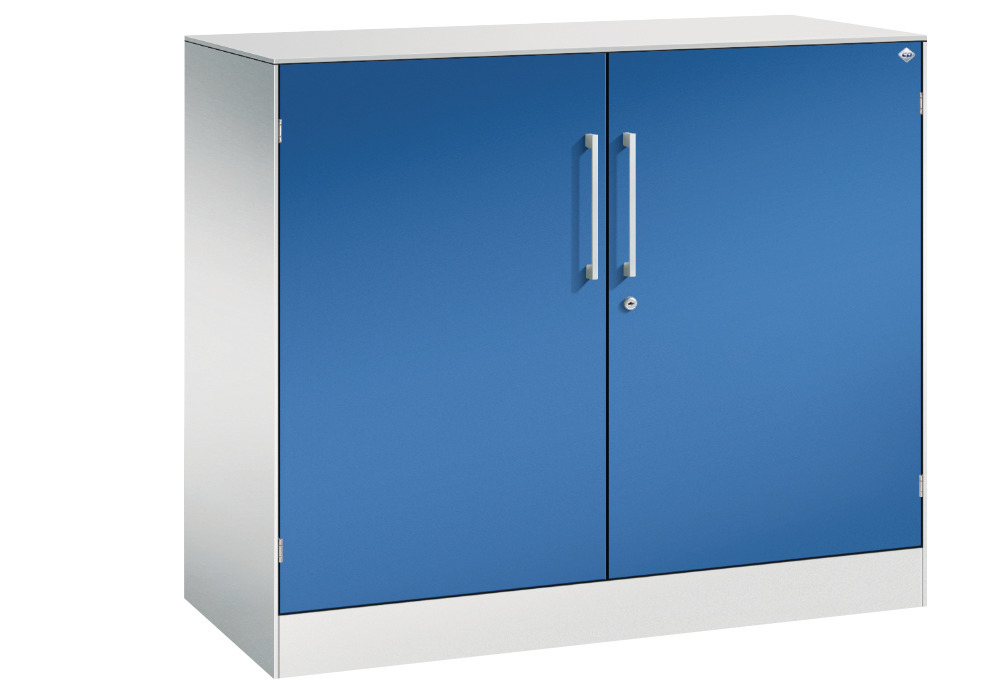 Kancelářská skříň s křídlovými dveřmi C+P Asisto, sideboard, 1000 x 435 x 897 mm, sv. šedá/modrá - 1