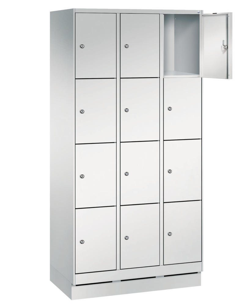 Armoire à casiers Cabo-Plus, 3 compartiments avec 4 casiers, 900 x 500 x 1800 mm, gris clair, socle - 1