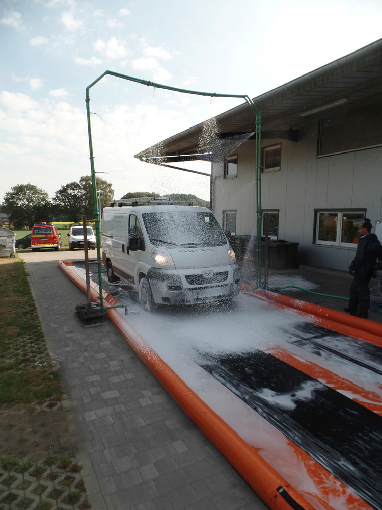 Mobile disinfection berm AERO in complete set, air-fillable, 3.9 m x 14 m - 2
