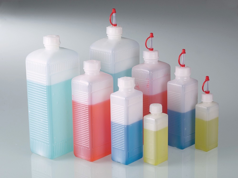 Narrow-neck bottle in HDPE, rectangular base, 100 ml, Pack = 200 pieces - 1