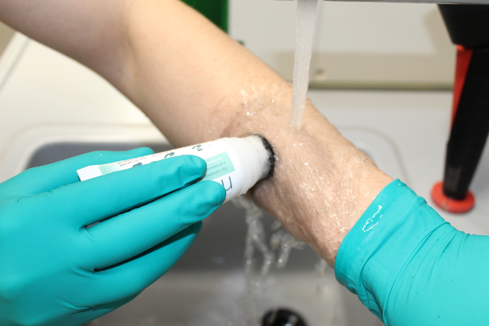 Nano-ex, skin cleanser for nanoparticles, 50 ml tube with sponge applicator - 4