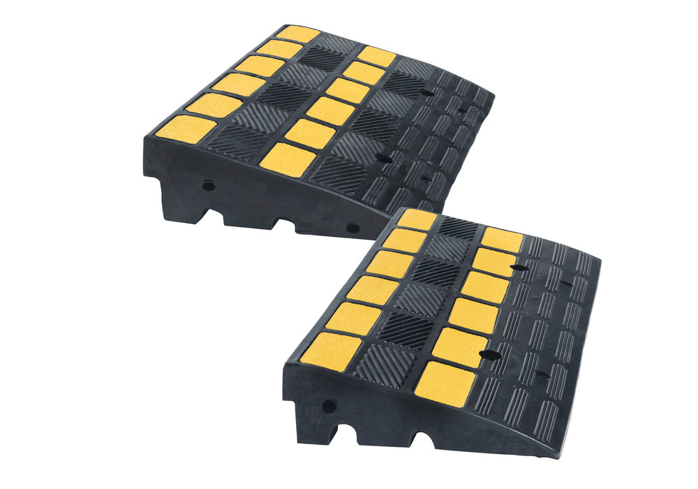 Kerb ramp, rubber, black-refl. yellow, incl. anti-slip surface, H 100 mm - 1